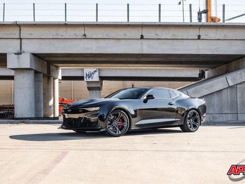 Used 2020 Chevrolet Camaro SS image 19