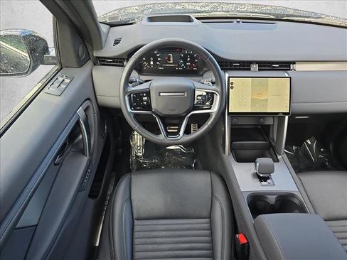 Used 2024 Land Rover Discovery Sport Dynamic SE image 16