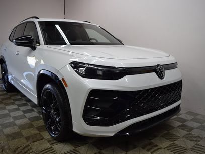 New 2025 Volkswagen Tiguan SE R-Line