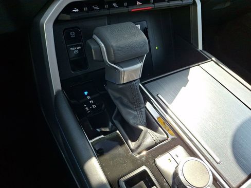 Used 2023 Toyota Tundra Platinum AWD/4WD image 17