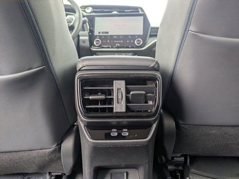 Used 2025 Lexus RZ 450e image 29