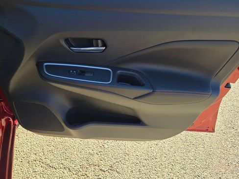 Used 2025 Nissan Versa SR w/ Trunk Package image 7