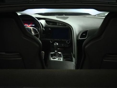 Used 2015 Chevrolet Corvette Z06 w/ 3LZ Preferred Equipment Group RWD image 59