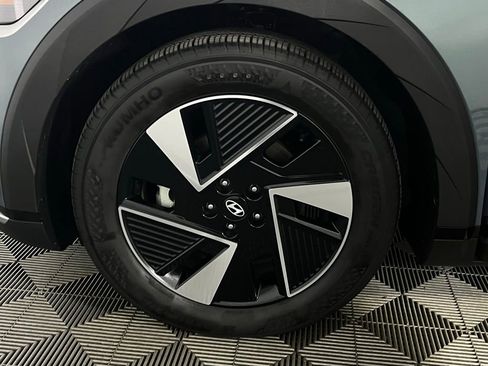 Used 2025 Hyundai Ioniq 5 SE image 12