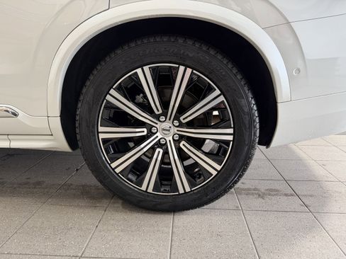 Used 2023 Volvo XC90 B6 Ultimate w/ Lounge Package AWD/4WD image 5