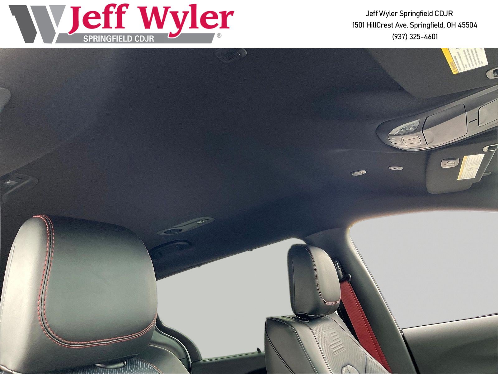 New 2027 Chrysler Pacifica Select FWD image 14