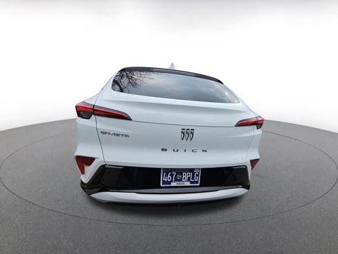 Used 2025 Buick Envista Sport Touring image 6