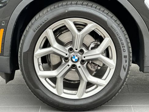 Used 2025 BMW X4 xDrive30i w/ Premium Package AWD/4WD image 32