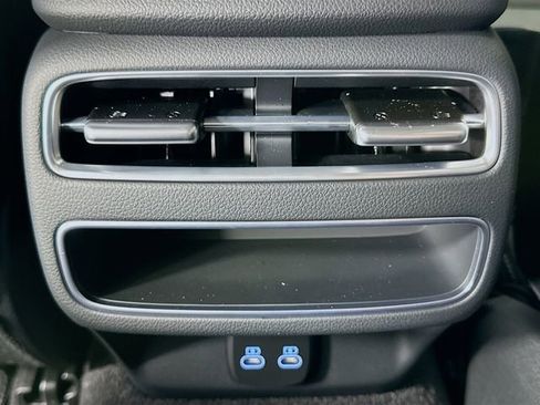 New 2026 Genesis GV70 2.5T Advanced AWD/4WD image 18