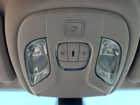 Used 2017 Jeep Compass Limited image 33