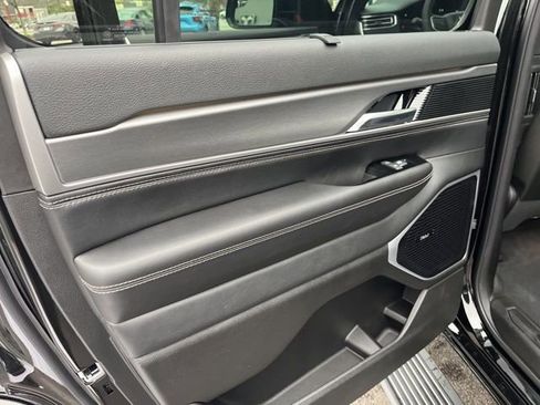 New 2026 Jeep Grand Wagoneer Limited AWD/4WD image 12