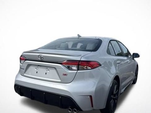 Used 2023 Toyota Corolla SE w/ SE Premium Package FWD image 2