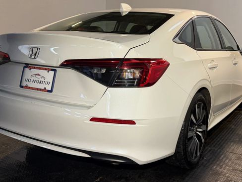 Used 2024 Honda Civic EX image 7