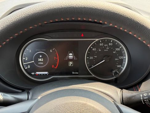 Used 2025 Nissan Versa SR w/ Trunk Package image 27