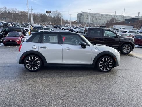 Used 2015 MINI Cooper S image 7
