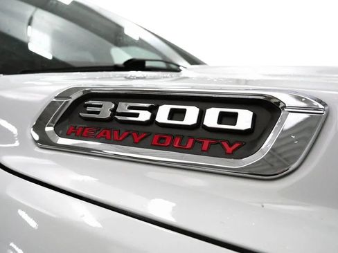 Used 2022 RAM 3500 Limited AWD/4WD image 11