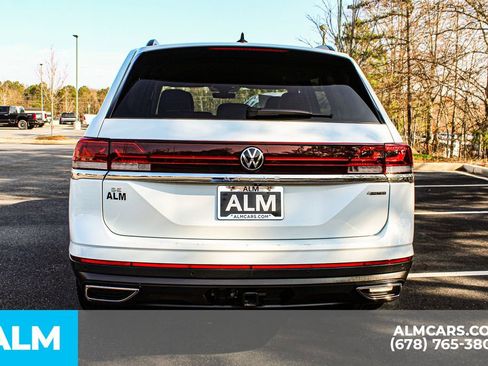 Used 2025 Volkswagen Atlas SE image 11