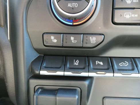 Used 2020 Chevrolet Silverado 2500 LTZ w/ LTZ Plus Package image 27