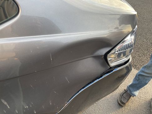 Used 2010 Ford Focus SE image 5