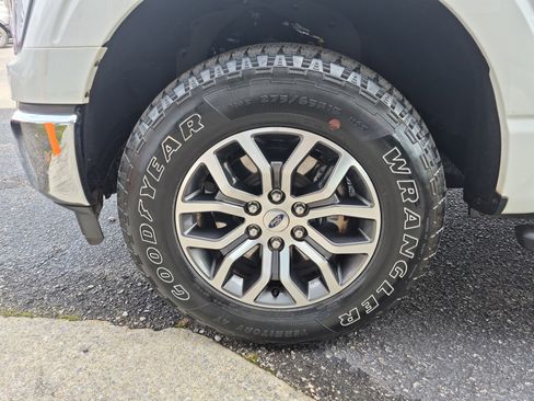 Used 2021 Ford F150 Lariat image 10