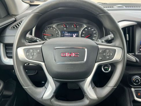 Used 2024 GMC Terrain SLE image 22