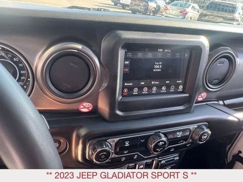 Certified 2023 Jeep Gladiator Sport image 12