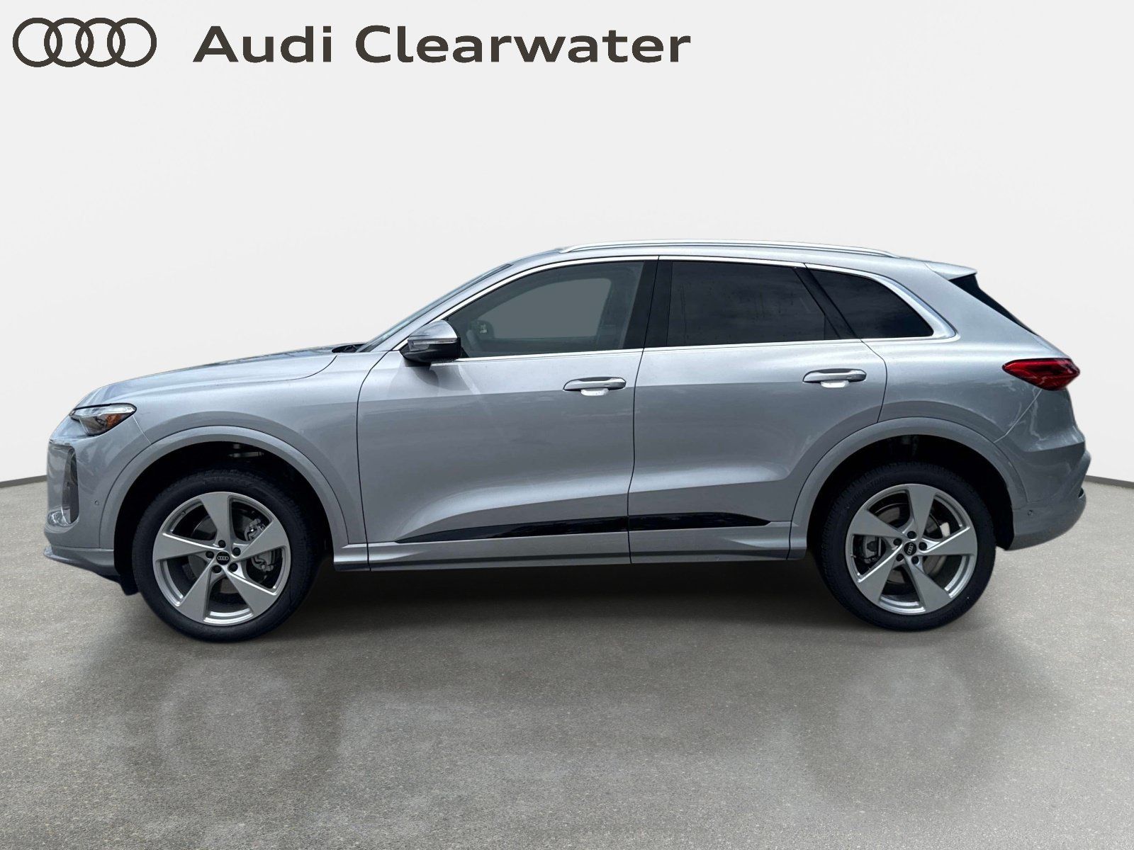 New 2026 Audi Q5 Premium Plus AWD/4WD image 2