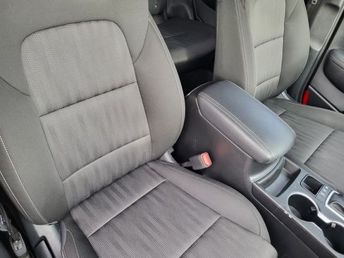 Used 2022 Kia Sportage LX image 16