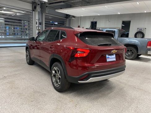 New 2025 Chevrolet Trax LT w/ Driver Confidence Package image 5