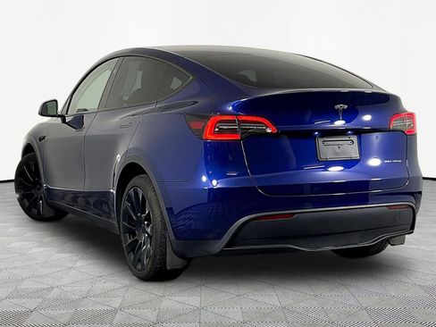 Used 2024 Tesla Model Y Long Range AWD/4WD image 4