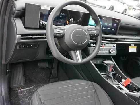 New 2026 Hyundai Santa Cruz SE FWD image 9