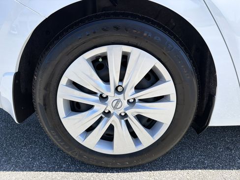 Used 2025 Nissan Sentra S FWD image 18