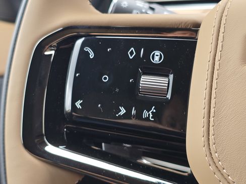 New 2025 Land Rover Range Rover Sport Dynamic SE image 16