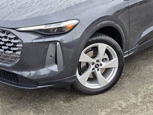 New 2025 Audi Q5 2.0T Premium Plus image 9