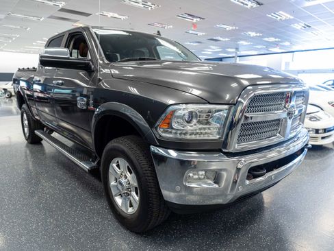 Used 2016 RAM 2500 Longhorn w/ Convenience Group AWD/4WD image 3