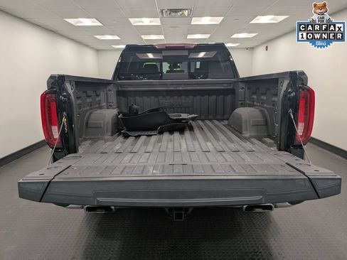 Used 2022 GMC Sierra 1500 SLT w/ SLT Premium Plus Package AWD/4WD image 30