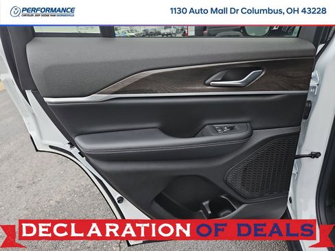 New 2026 Jeep Grand Cherokee Altitude AWD/4WD image 14