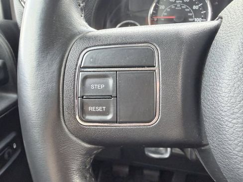 Used 2016 Jeep Wrangler Unlimited Sahara image 10