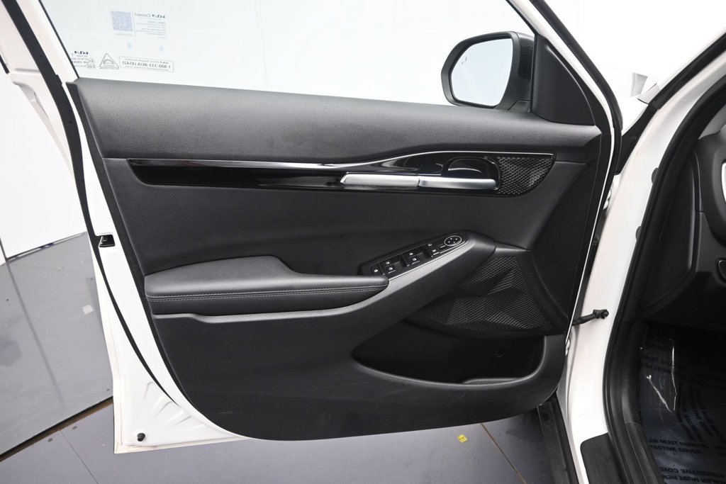 Certified 2025 Kia Seltos S FWD image 17