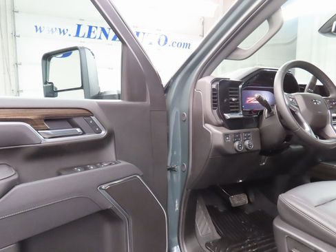 Used 2025 Chevrolet Silverado 2500 LT w/ Trail Boss Package image 50