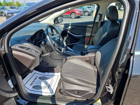 Used 2014 Ford Focus Titanium FWD image 10
