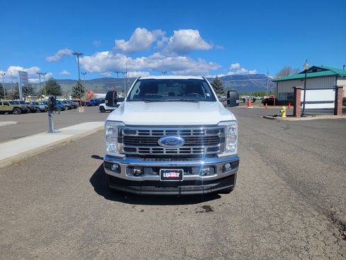 Used 2023 Ford F350 XLT AWD/4WD image 14