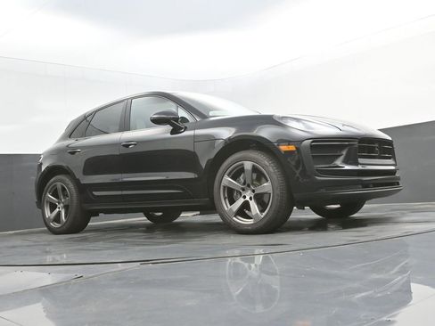 New 2025 Porsche Macan image 29