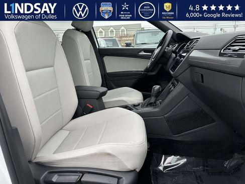 Used 2020 Volkswagen Tiguan SE R-Line w/ 3rd Row Seat Package image 11