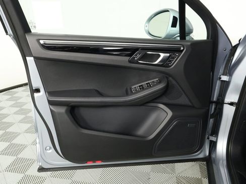 Certified 2026 Porsche Macan AWD/4WD image 20