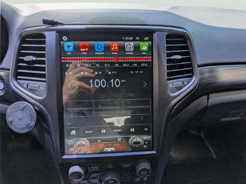 Used 2022 Jeep Grand Cherokee Laredo RWD image 14