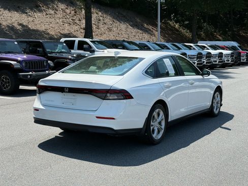 Used 2023 Honda Accord LX image 5