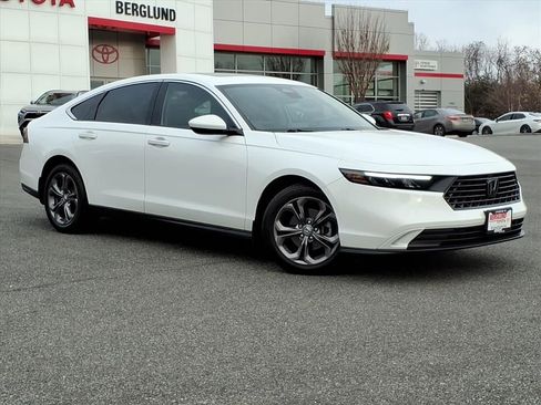 Used 2024 Honda Accord EX image 2