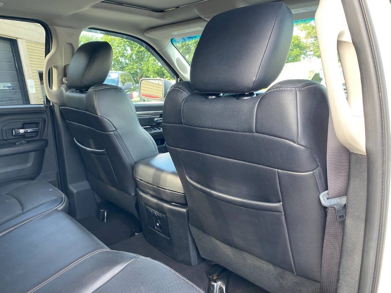 Used 2015 RAM 1500 Sport w/ Sport Premium Group AWD/4WD image 28
