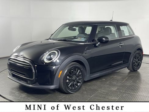 Used 2023 MINI Cooper 2-Door Hardtop image 1